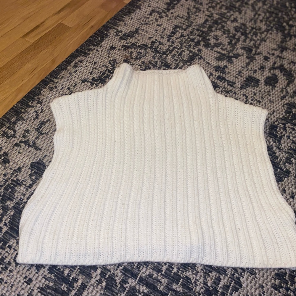 COPY - Cropped knit top cream color